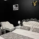 Apartments Near The Opera Apartment Lviv